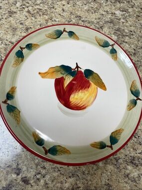 Tabletops Gallery Acacia Apple Set. (2) Plates (1) Bowl. GUC